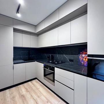 Юліана Пелеша вул., 3