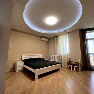 Олімпійська вул., 10б