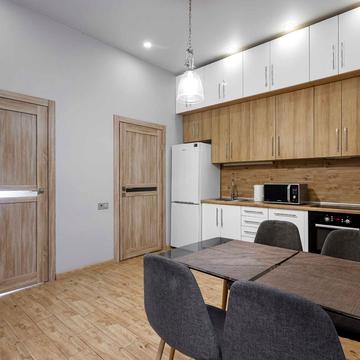 Деволанівський узвіз, 12