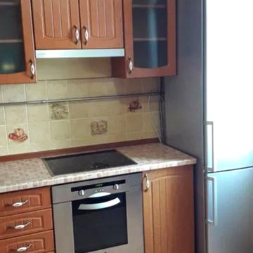 Ревуцького вул., 4