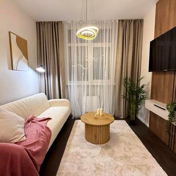 Краснова вул., 1-Б