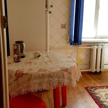 Михайла Комарова вул., 4а