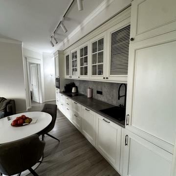 Херсонська вул., 9-Б