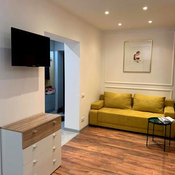 Залізнична вул., 7С