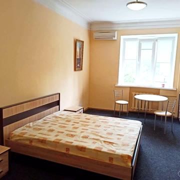 Загорівська вул. (Багговутівська), 30