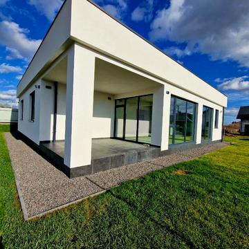 Паркова вул., 25