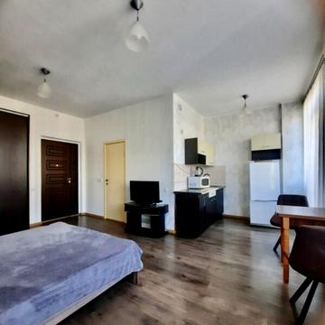 Перлинна вул., 1