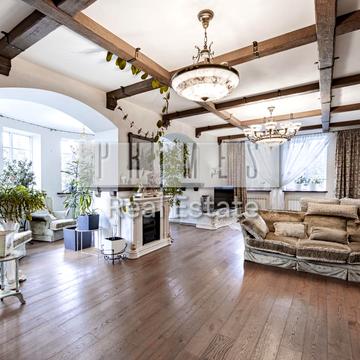 Жовтнева вул.