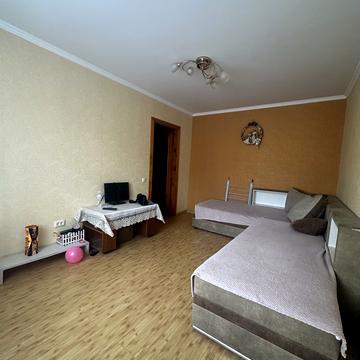 Карпенка вул., 18