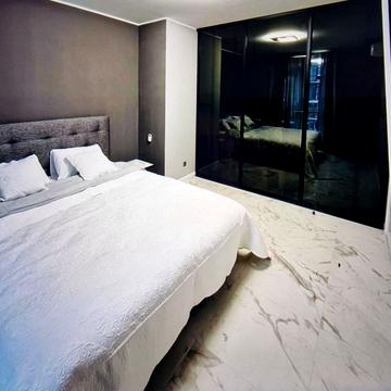 Предславинська вул., 42