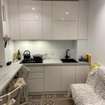 Баварська вул., 9