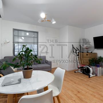 Драгоманова вул., 10