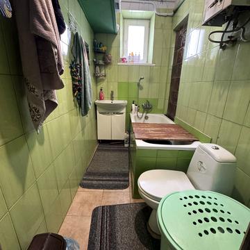 Ярослава Гашека вул., 1