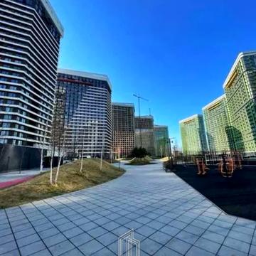 Причальна вул., 8