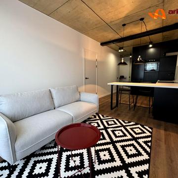 Бельведерська вул., 32-Б