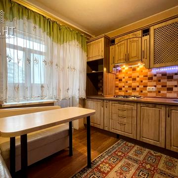 Польська вул. (Лермонтова), 1