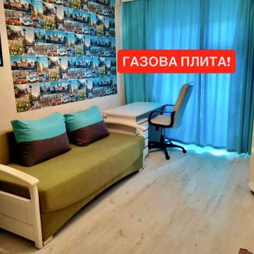 Мілютенка вул., 30/12