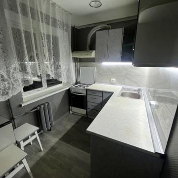 Кубанської України вул. (Маршала Жукова), 35/24