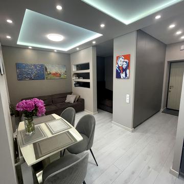 Лесі Українки бульв., 12