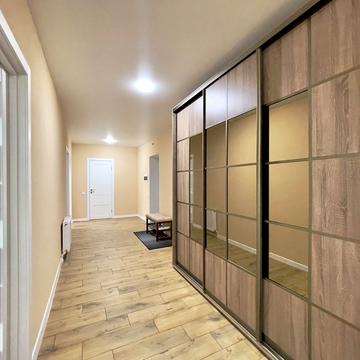 Збройних Сил України вул. (Інтернаціоналістів), 1