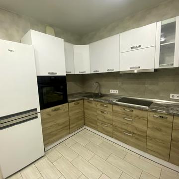 Сергія Данченка вул., 32