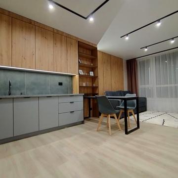 Героїв Майдану вул., (Будинок 6)