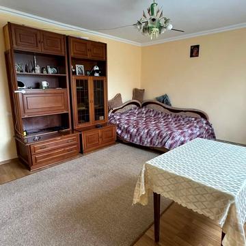 бічна Леоніда Глібова вул., 6