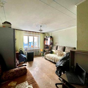 Богдана Хмельницького вул., 273