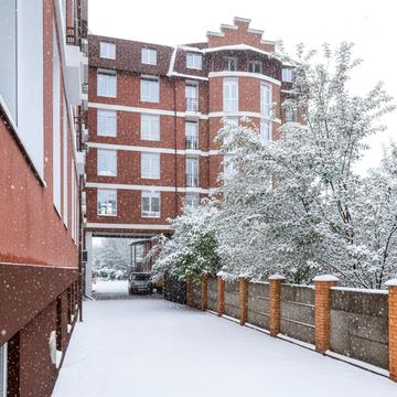 Дмитра Луценка вул., 2-Г