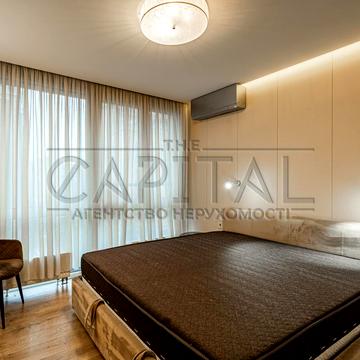 Золотоустівська вул., 34