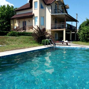 Володимира Вернадського вул.