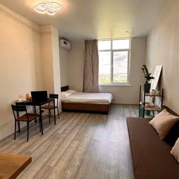 Нагірна вул., 18/16