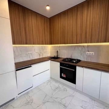 Княгинин вул., (Будинок 9)