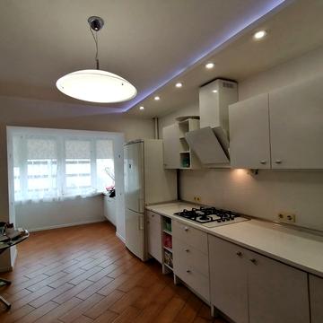 Добровольців вул. (Маршала Говорова), 3