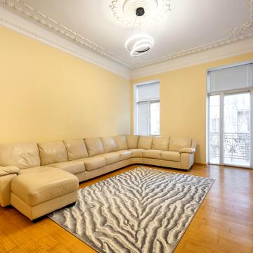 Івана Верхратського вул., 15