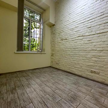 Листопадового Чину вул. (), 3