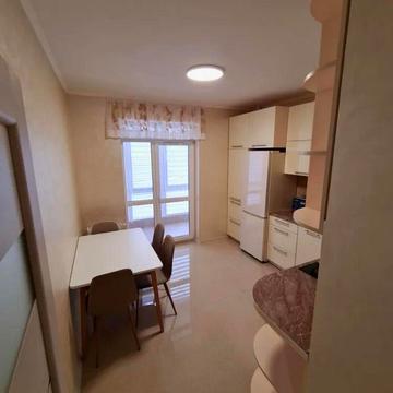 Володимира Янева вул., 25