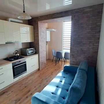 Володимирська вул., 1