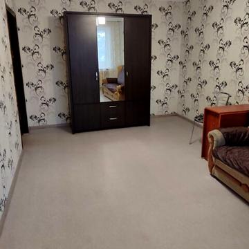 Вячеслава Чорновола вул. (Юрія Савченка), 46