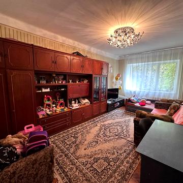 Олексія Вадатурського вул. (Маршала Малиновського), 5