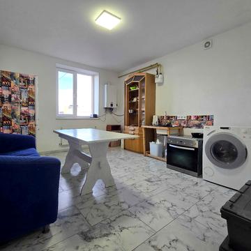 Гетьмана Петра Дорошенка вул., 18а