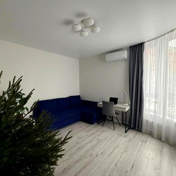 Каховська вул., 62