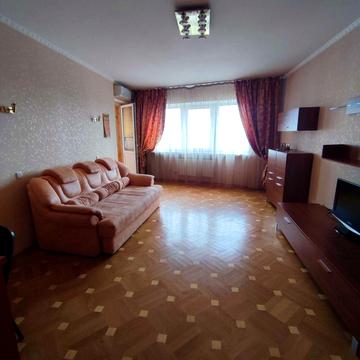 Верховної Ради бульв., 14-Б