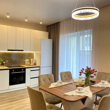 Грушевського вул., 15