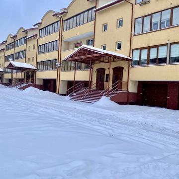 Карла Мікльоша вул., 3