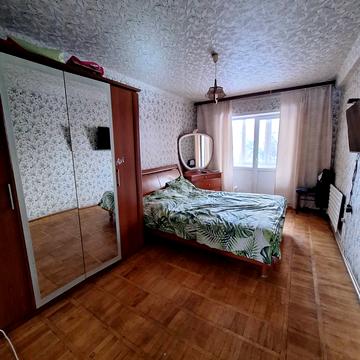 Юрія Шумського вул., 8