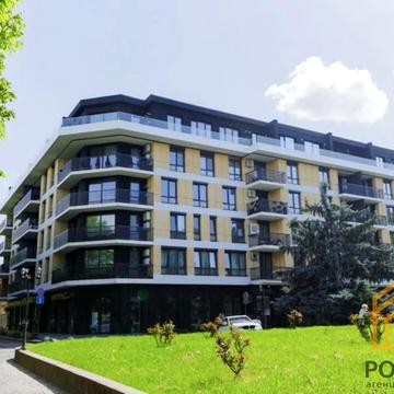 Київська набережна вул., 4