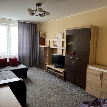 Академіка Вернадського бульв., 87