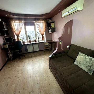 Андрія Мельника вул. (Генерала Тупікова), 14-Б