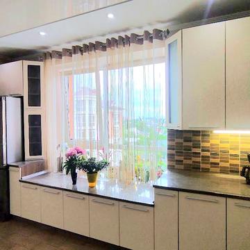 Двірська вул., 12